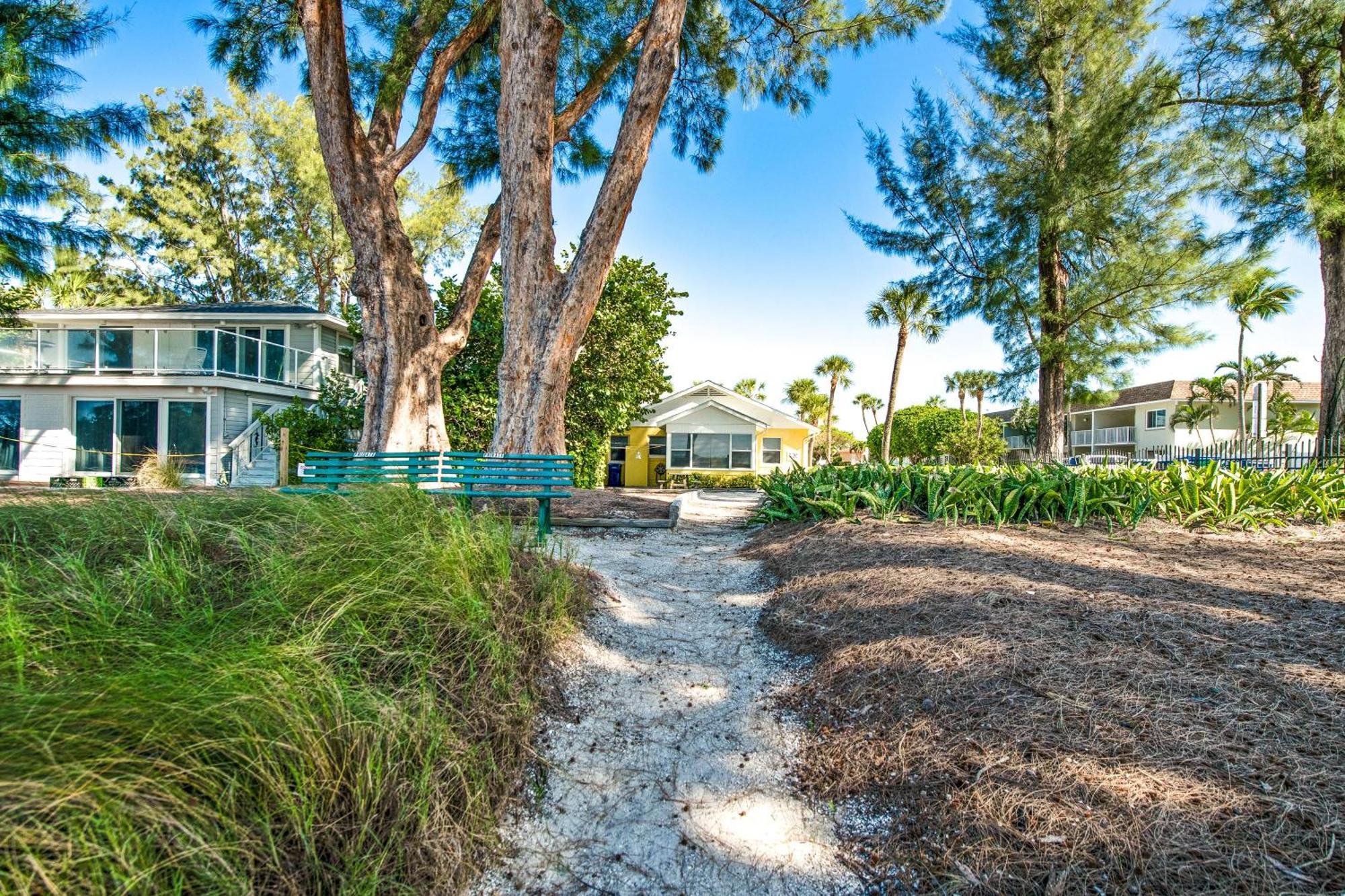 Villa Whispering Waves East Holmes Beach Exterior foto